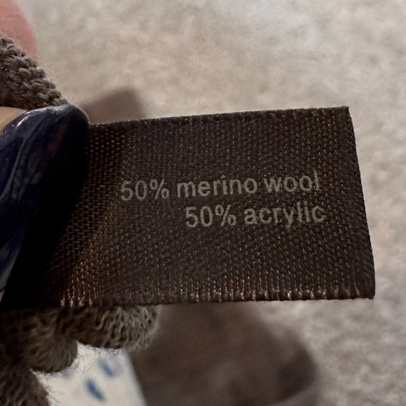 The Limited Women’s Wool Blend Brown Knit V-Neck Top Size Medium - Picture 4 of 5